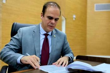 Deputado Alan Queiroz destina R$ 550 mil para aquisição de van, em Teixeirópolis