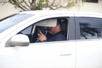 Pequenos hábitos ao volante podem gerar multas e colocar vidas em risco