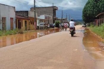 Deficência na drenagem urbana agrava alagamentos no município de Guajará-mirim
