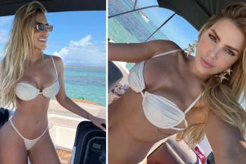 Erika Schneider exibe shape sarado em mar de Maragogi