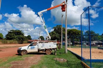 Praça Dois Amigos tem iluminação restabelecida e volta a oferecer mais segurança e lazer à população
