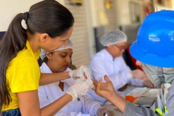 SEMUSA realiza ação do Julho Amarelo com testes rápidos