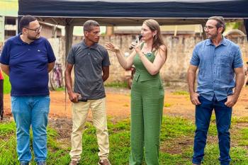 Vista Alegre recebe caminhão caçamba com apoio da deputada Lebrinha