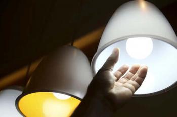 Conta de luz continuará com acréscimo da bandeira amarela em junho