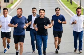 Marcos Rogério e Hildon saem na frente e impõem ritmo à disputa pelo governo