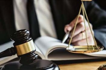 Mulher escraviza vítima por 25 anos e é condenada no Reino Unido