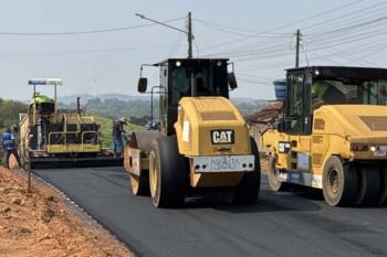 Prefeitura conclui pavimentação de trechos das ruas Mogno e Padre Chiquinho, no Setor 1A