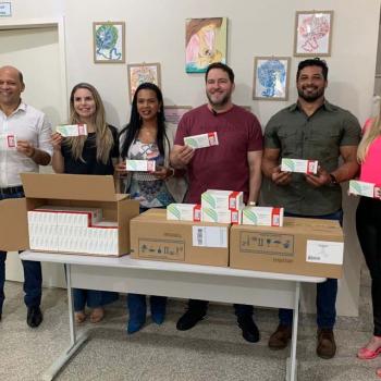 Presidente Alex Redano participa da entrega de contraceptivos para a rede de saúde de Ariquemes