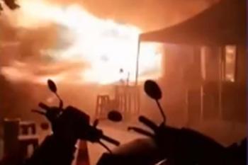Quem é a cantora tailandesa morta no incêndio que 