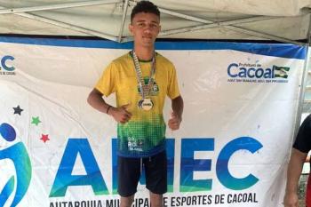 Atletas atendidos pelo CCC e CCJ são medalhista no Troféu Cacoal de Natação