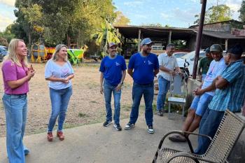 Ieda Chaves entrega trator e implementos para fortalecer produção rural em Nova Brasilândia