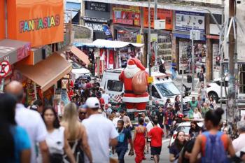 Compras de última hora agitam comércio popular em São Paulo