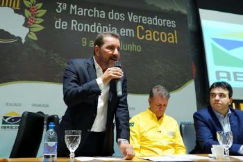 FACULDADE DA PREFEITURA- Cacoal vai adotar modelo de sucesso de Hildon Chaves na Educação