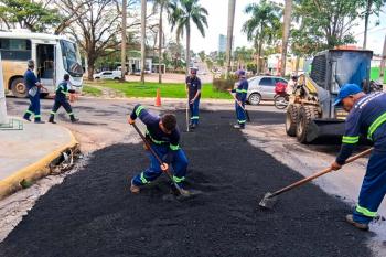Prefeitura de Ji-Paraná avança com tapa-buracos nos bairros
