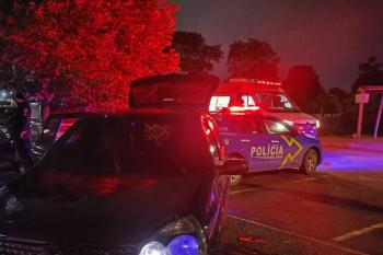 Motorista de aplicativo é sequestrado e mantido refém por criminosos 