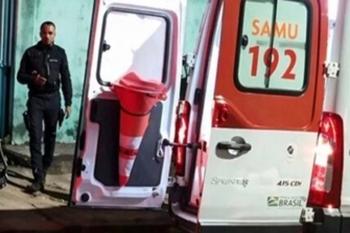 Homem é esfaqueado pelo próprio irmão após discussã durante bebedeira