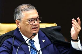 Dino manda PF investigar relação de Vorcaro com cemitérios em SP