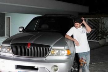 “Carro favorito do meu pai”: filho de Gugu exibe veículo icônico do apresentador
