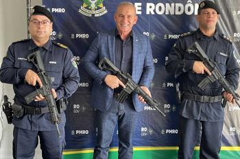 Deputado Ezequiel Neiva entrega armamento de alta tecnologia à Polícia Militar em Vilhena