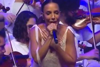 Ivete Sangalo se emociona no palco um mês após anunciar separação