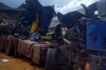  Grave acidente envolvendo 3 carretas é registrado na BR 364