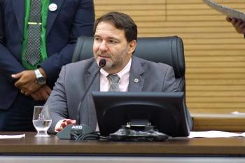 Alex Redano cobra envio imediato do PCCR do Ipem após mais de uma década de espera