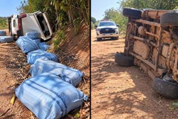 Hilux capota durante fuga e mais de 530 quilos de drogas são apreendidos