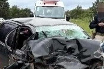 Colisão frontal na BR-364 deixa uma vítima fatal e três feridos 