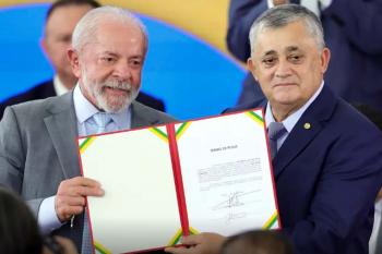 José Guimarães assume ministério e fala em 