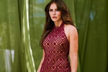 Paolla Oliveira surge com vestido transparente e chama atenção