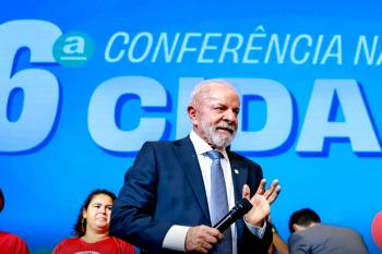 Lula critica Zema por não usar R$ 3,5 bi em obras de prevenção à chuva