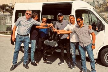 Deputado Jean Mendonça atende saúde de Espigão com a entrega de uma nova ambulância