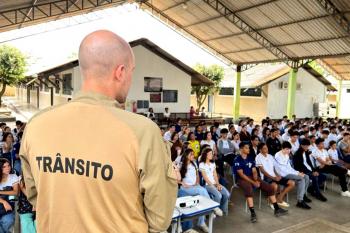 Prefeitura de Jaru realiza palestras sobre segurança no trânsito em diversas escolas da cidade