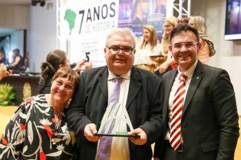 Herbert Lins e Coluna Falando Sério, do Rondônia Dinâmica, recebem homenagem da revista Imagine Acredite em Brasília