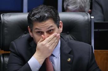 Alcolumbre trava tramitação da PEC do fim da 6x1 no Senado