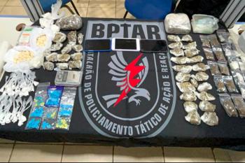 Suspeito é preso com drogas sintéticas, cocaína, maconha e ecstasy 