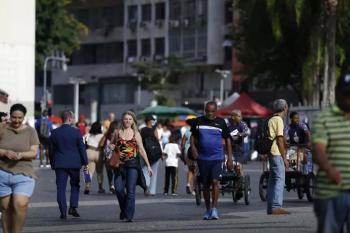 Crescimento populacional caiu para 0,37% em 2026, estima IBGE