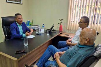 Presidente do Sindsef Almir José participa de reunião de articulação política e recebe convite para as próximas eleições