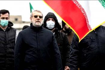 Irã afirma que líder Khamenei segue no país e comanda guerra