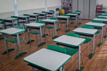 Escolas de Ensino Fundamental da rede municipal recebem novos mobiliários escolares