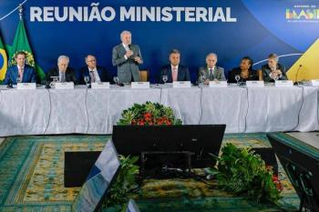 “Acabamos com a invisibilidade do povo pobre deste país”, diz Lula em reunião ministerial