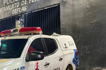Mulher acerta facada no marido enquanto era espancada na frente dos filho