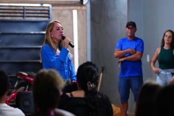 Ieda Chaves vai à região do Ponta do Abunã, em Porto Velho, e ouve eleitores