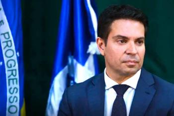 Governo brasileiro entrega pedido de extradição de Ramagem aos EUA