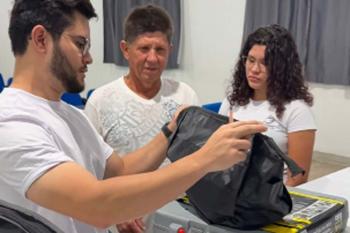 Alunos de 11 municípios recebem kits profissionais para empreender e ingressar no mercado de trabalho