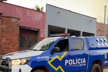 Homem é esfaqueado em bar após discussão em Rolim de Moura