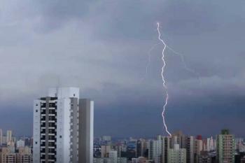 Inmet mantém alerta de perigo para temporais em todo o país