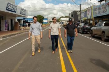 Prefeitura de Jaru sinaliza trecho duplicado da avenida Marechal Rondon
