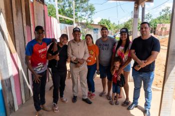 Pastor Evanildo fiscaliza encascalhamento e destaca melhorias para moradores do Porto Cristo