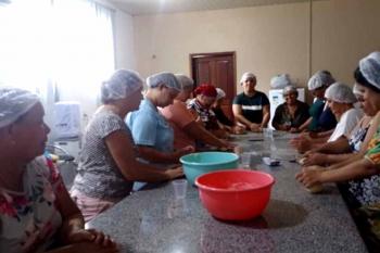 CAPS promove oficina natalina e confraternização de fim de ano para pacientes